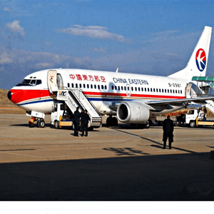 三女河空运公司航空快运业稳步发展的原因是什么？